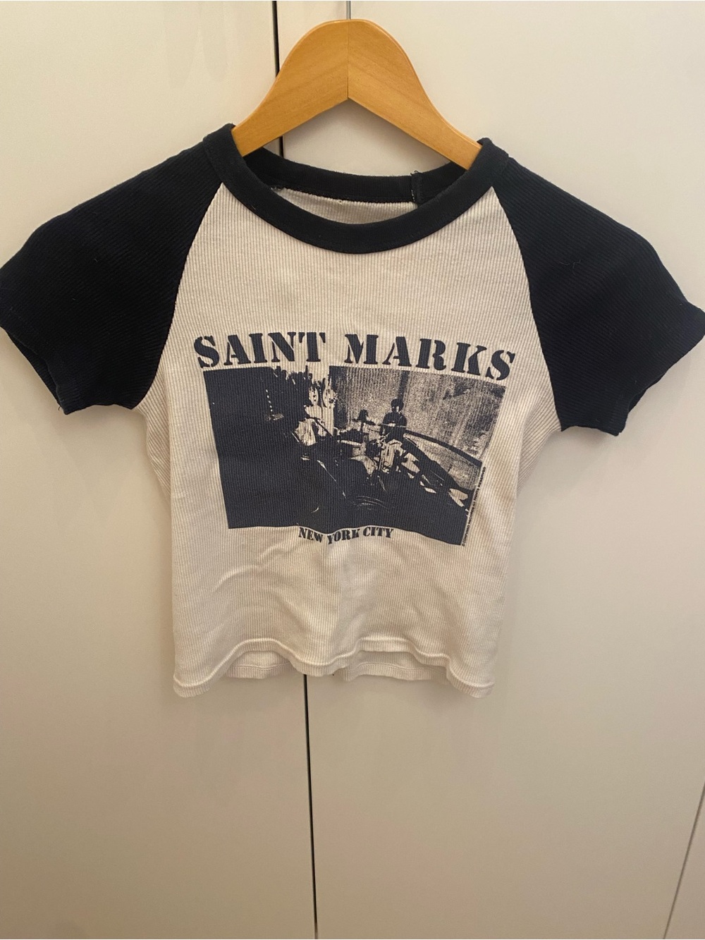 Brandy Melville Black and White Saint Marks Graphic Crop Tee - Picture 1 of 4